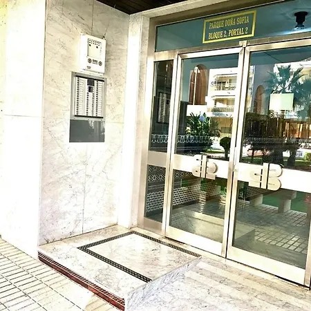 Quiet Beachfront Oasis - Dona Sofia Апартаменты Фуэнхирола