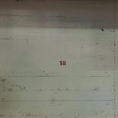 Cosy Beachfront 2bdr Dona Sofia アパート