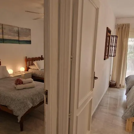 Quiet Beachfront Oasis - Dona Sofia Апартаменти Фуенхірола