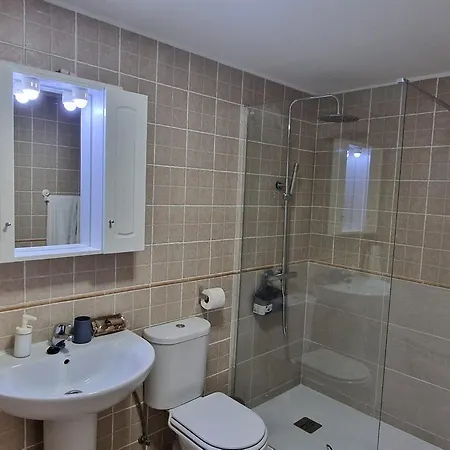 Quiet Beachfront Oasis - Dona Sofia * Фуенхірола
