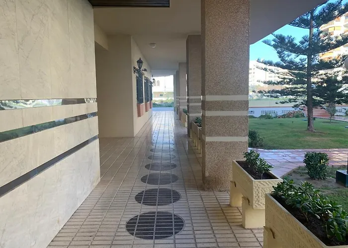 Апартаменты Quiet Beachfront Oasis - Dona Sofia *