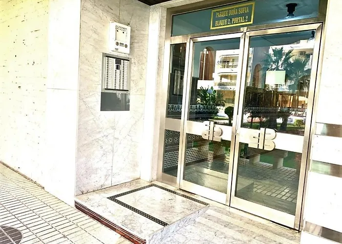 Quiet Beachfront Oasis - Dona Sofia Lägenhet Fuengirola