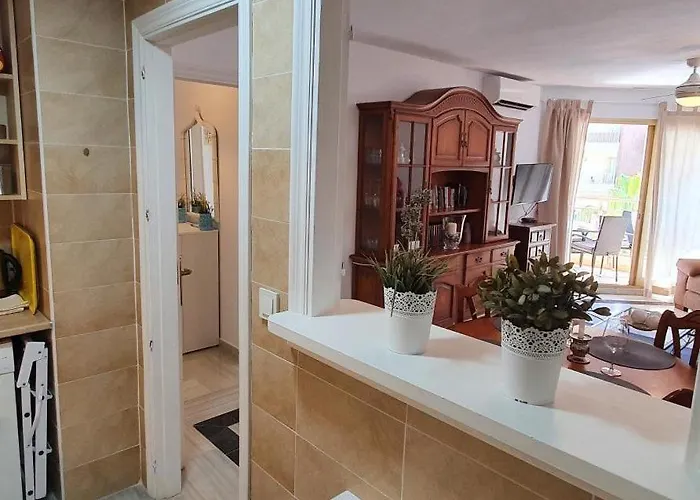 Quiet Beachfront Oasis - Dona Sofia Lägenhet Fuengirola