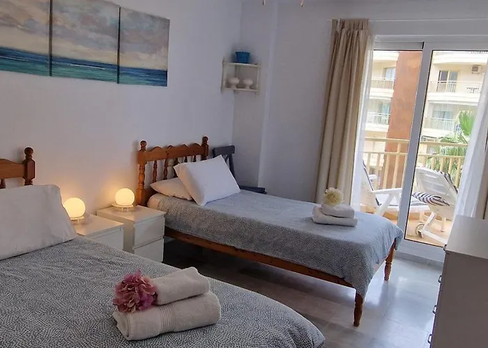 Quiet Beachfront Oasis - Dona Sofia