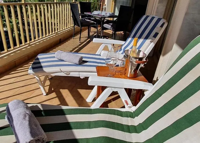 Quiet Beachfront Oasis - Dona Sofia