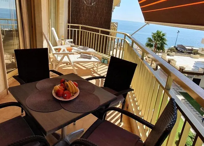 Quiet Beachfront Oasis - Dona Sofia פואנגירולה