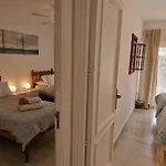 Quiet Beachfront Oasis - Dona Sofia Apartment Fuengirola